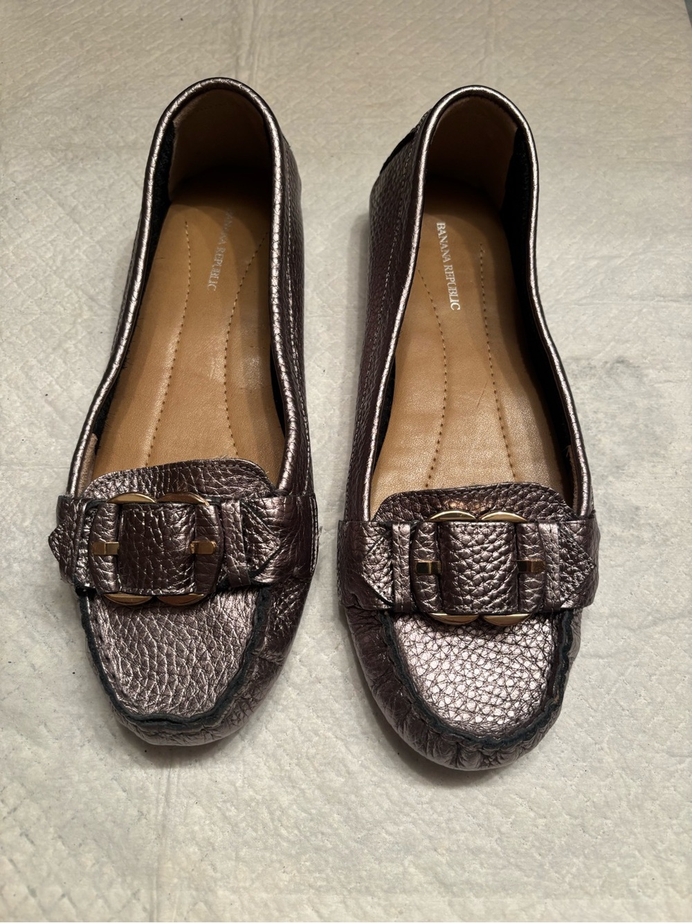 Banana Republic Women's Metallic Bronze Leather Buckle Loafers